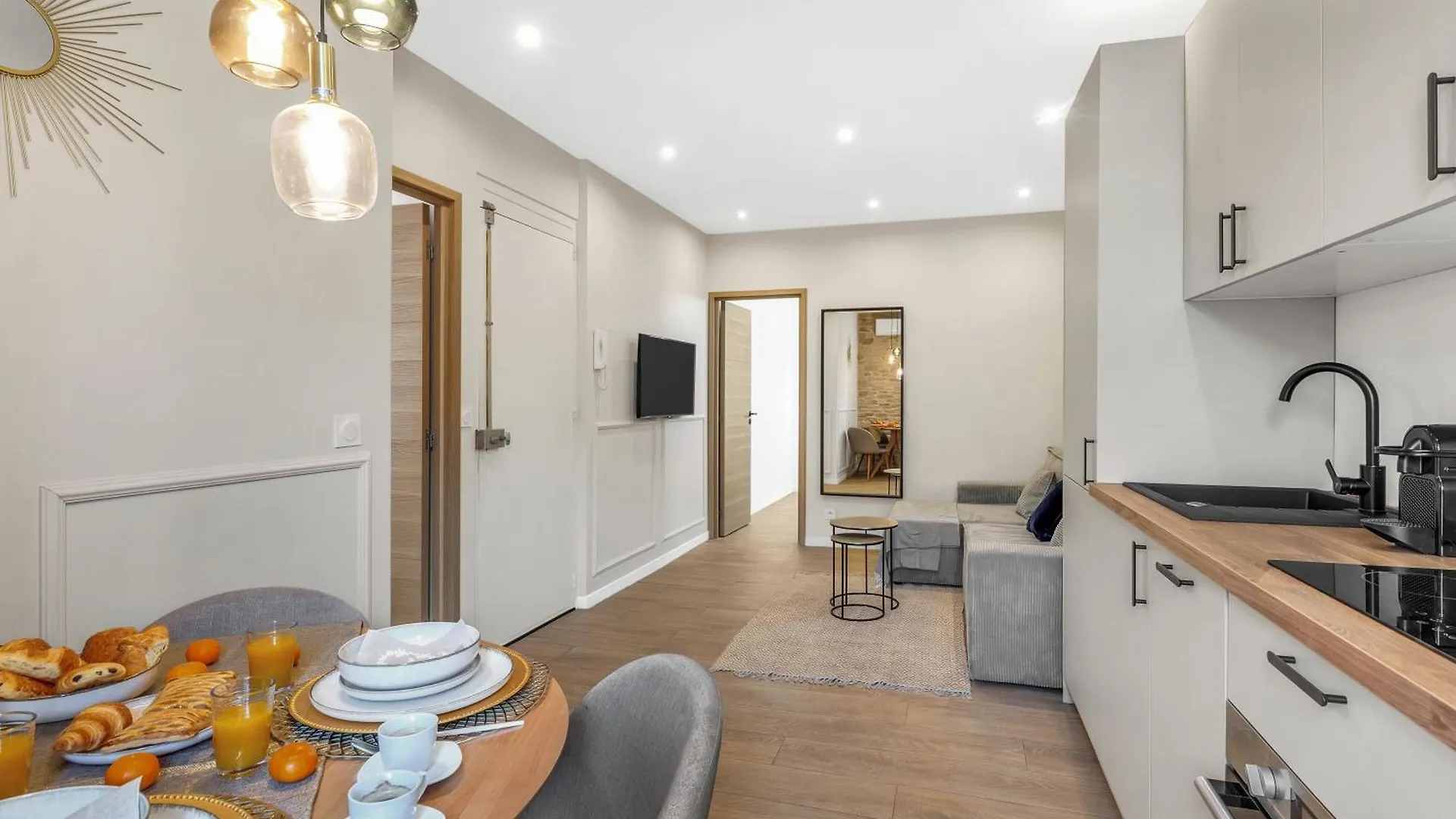 Apartment Cannes Riviera By Scls Locations